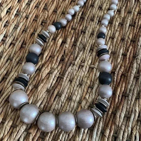 Bead  Necklace - Picture 8 of 8
